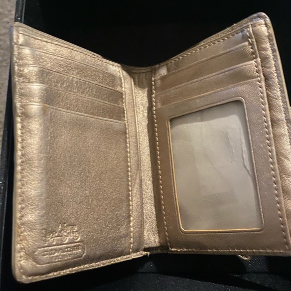 Coach Wallet - Picture 4 of 6
